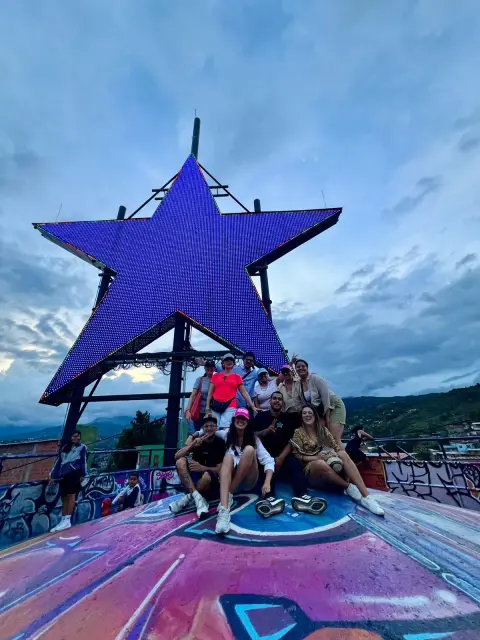 Tour Siloé Comuna 20: Arte, Historia y Miradores de la estrella galería 1
